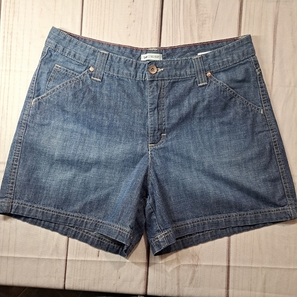 Lee Just below the waist shorts Size 14 M - Picture 2 of 12